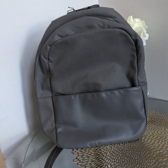 Calvin Klein back pack - Picture 2 of 4